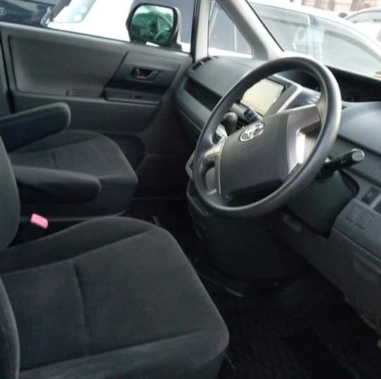 A picture of Toyota Noah model 2009 38m negotiable