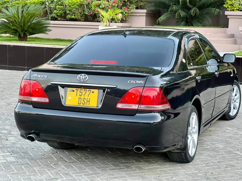 A picture of TOYOTA CROWN ETHLETE
