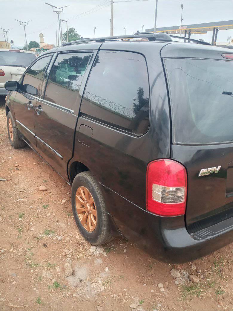 A picture of 2001 Mazda Mpv Mpv Trim