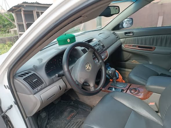 A picture of Toyota Camry 2004 V6