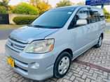 A picture of Noah new model DHV Year 2004 Cc 1990 Kms 89