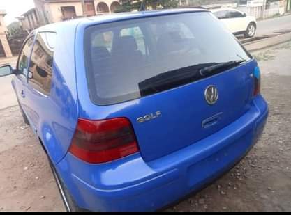 A picture of 2005 Volkswagen Golf
