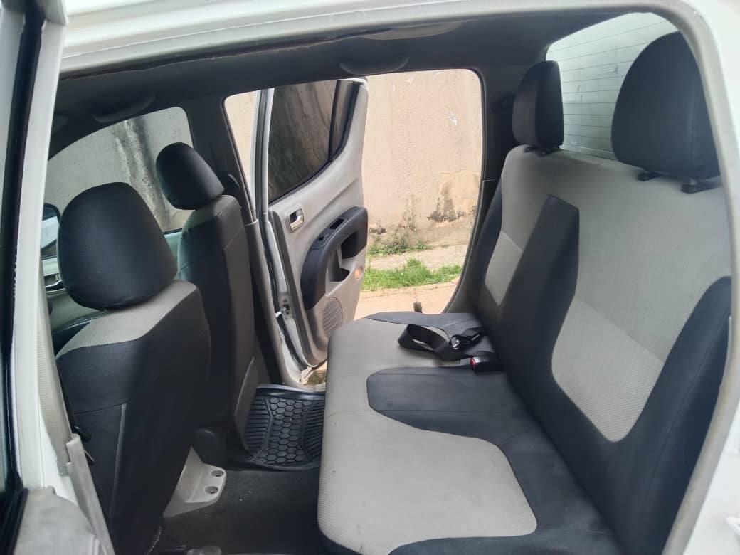 A picture of Mitsubishi l200 pickup