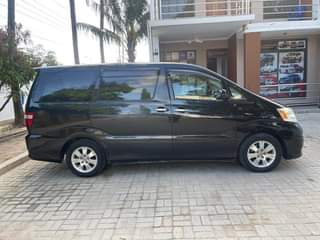 A picture of TOYOTA ALPHARD BLACK IN COLOUR YEAR 2005 ENGINE 2AZ CC
