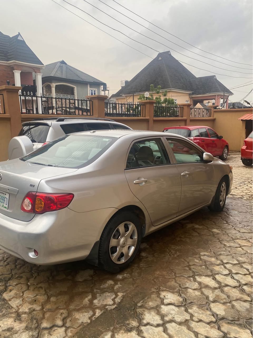 A picture of Toyota Corolla 011 tokunbo standard location iju ishaga lagos 07032790345