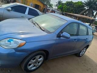 A picture of First printed buy and driveToyota matrix 04 08029537446