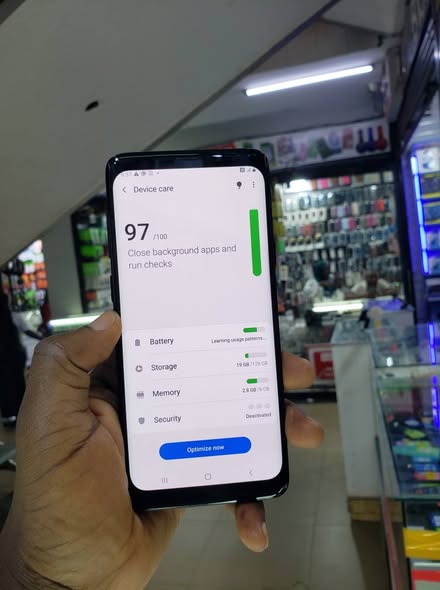 A picture of Galaxy S9 128gb 320k 0701707265