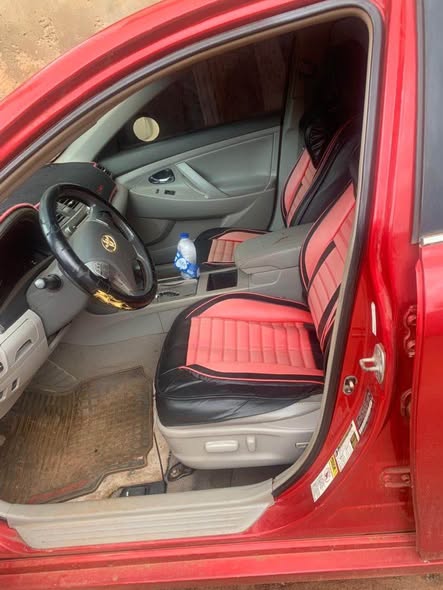 A picture of Toyota spider hybrid 4plug
