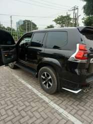A picture of Awoof Toyota Landcruiser Prado 2010 upgraded to 2015 model bought