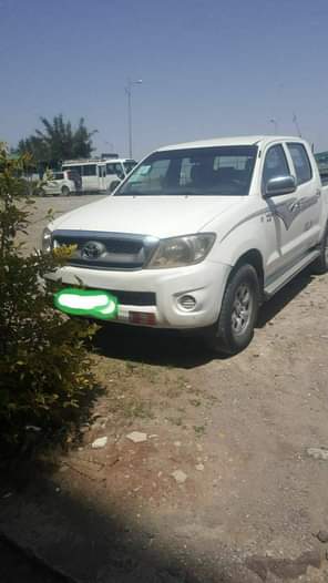 used toyota hilux