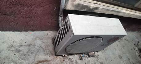 A picture of 1 5 air conditioner