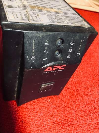 A picture of APS 750v UPS