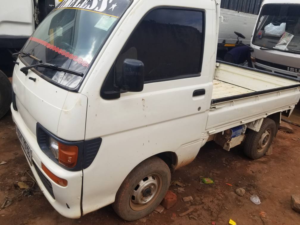 A picture of Nyogeza 6 8m Call 0701488581 What s app 0776417404