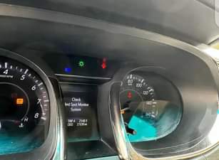 A picture of Toyota avalon 2015