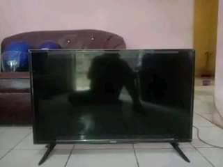 A picture of Smartec 32inch digital tv