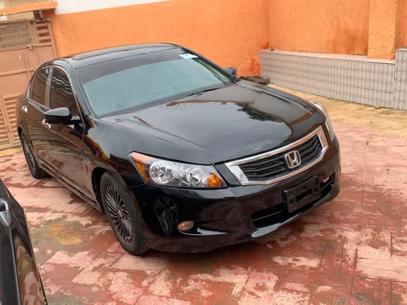 A picture of DISTRESS SALES HONDA ACCORD FULL 2010 11MODEL UNTEMPERED ENGINE AND