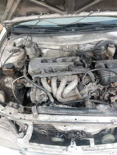 A picture of 1999 Toyota corrola