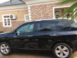 A picture of 2010 highlander