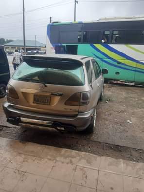 A picture of Rx300 perfect condition location owerri price 3m setl 100k