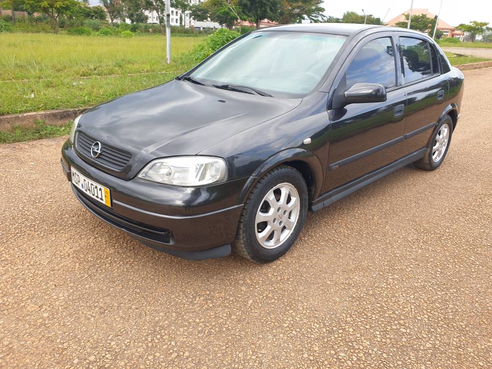 A picture of Sharp opel astra