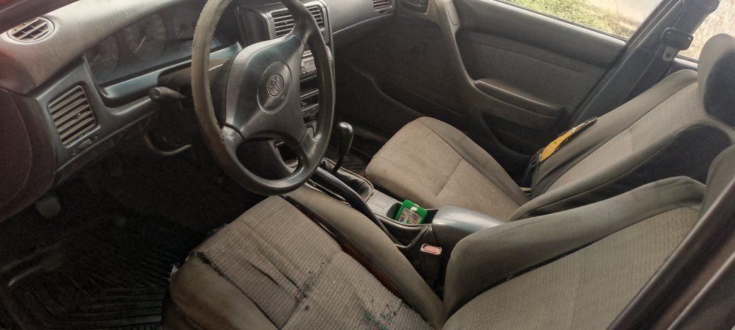 A picture of Toyota Carina e