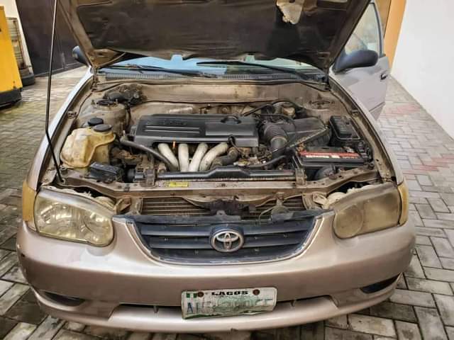 A picture of 2000 TOYOTA COROLLA OKEREJUOWO E