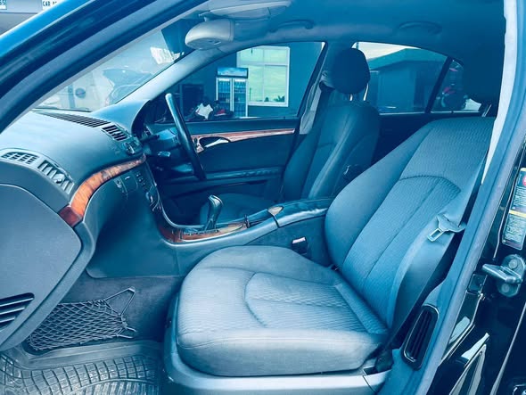 A picture of Mercedes Benz E Class No EKA Engine cc 2000 Years