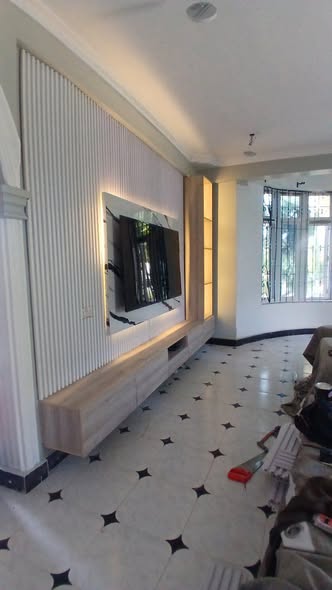A picture of Fundi Gypsum shokes tv and finishing master