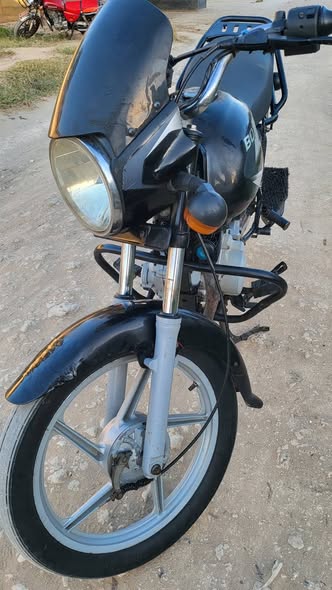 A picture of BOXER BM LAKI 880