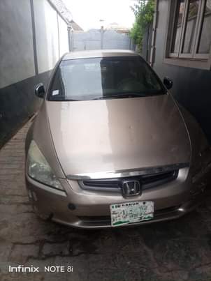 A picture of Honda accord 2004