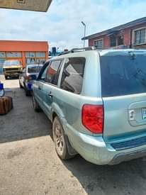 A picture of 2004 HONDA PILOT