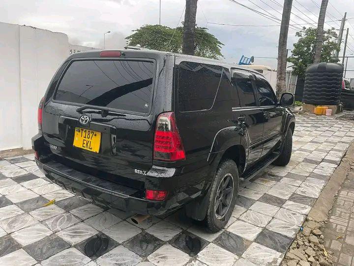 A picture of HILUX SURF Engine 2TR