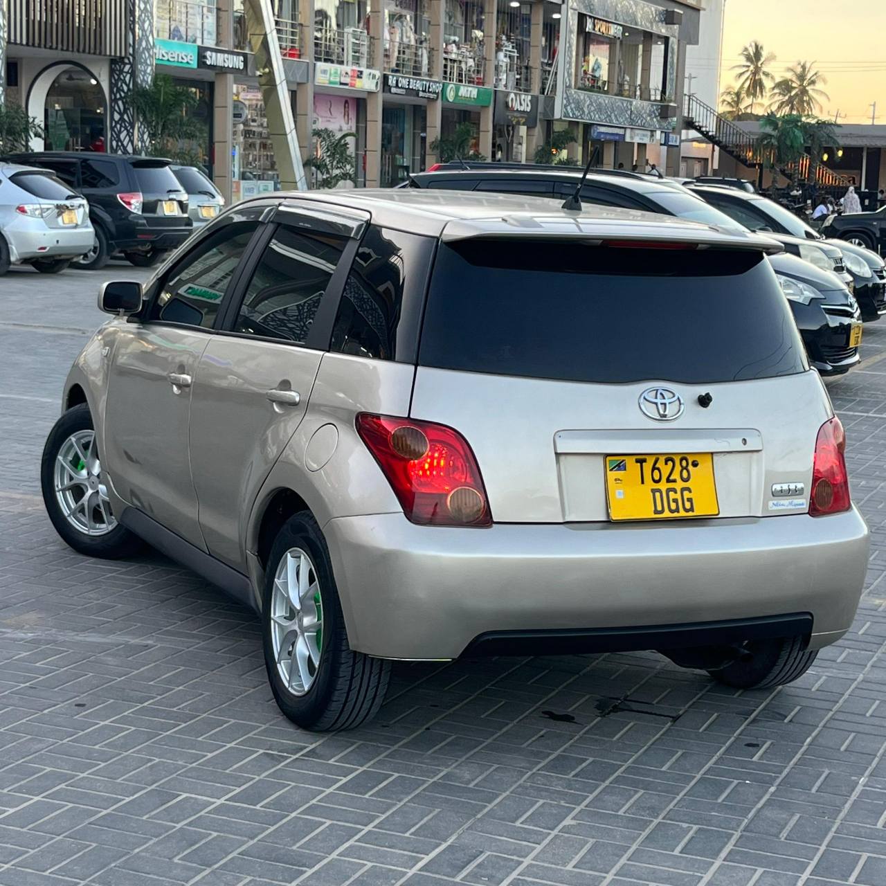 A picture of CAR FOR SALE