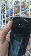 A picture of Samsung s8