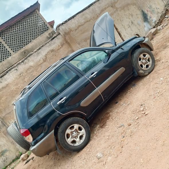 A picture of Toyota Rav4 05 model