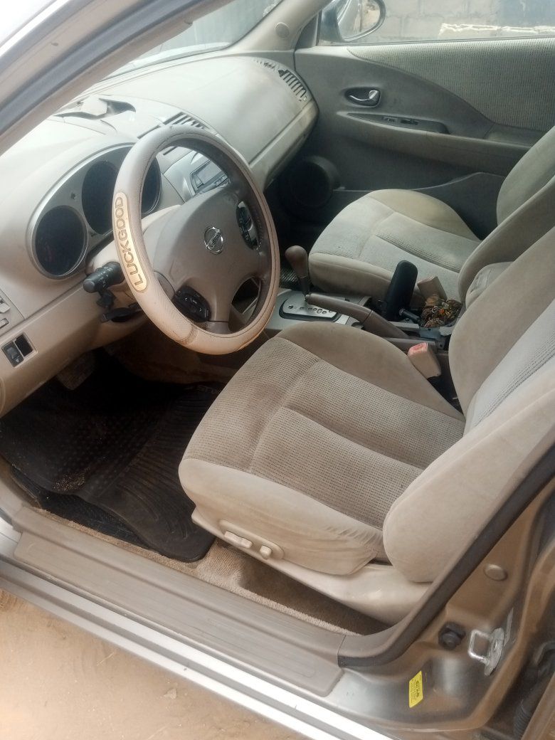 A picture of Nissan Altima 2006
