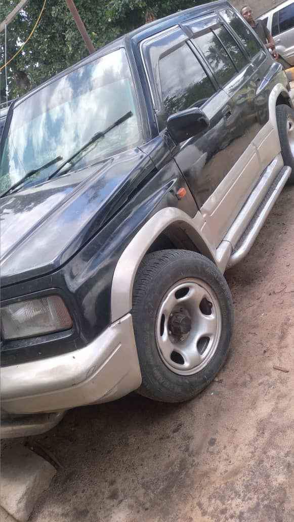 suzuki escudo
