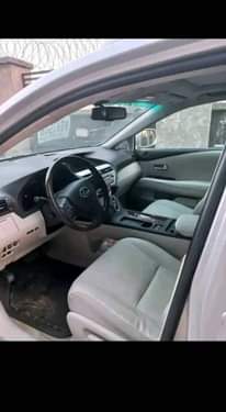 A picture of London used Rx350 2010 model unregistered First body f Bluetooth