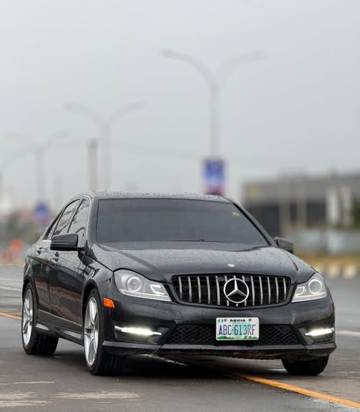 A picture of Clean Neatly Used 2009 Mercedes Benz C300 Sharp body Smooth