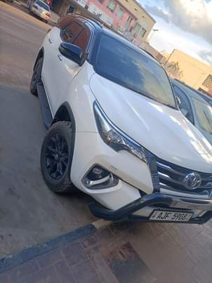 used toyota fortuner