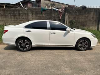 A picture of 08 ES350 Lexus