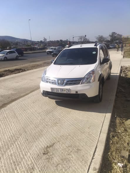 nissan livina