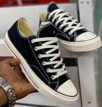 A picture of All star converse original Vans Original available size 40 45