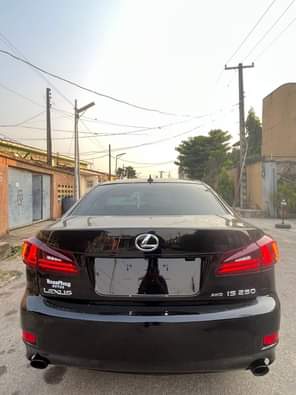 A picture of KINZZYAUTO S 08109018982 6 500 000... Refer and earn 3Months