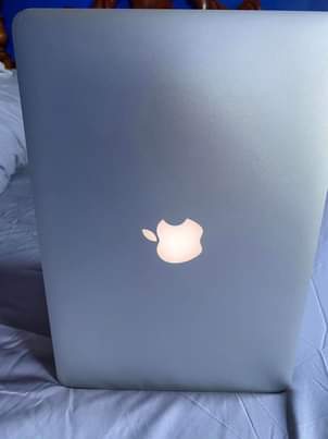 A picture of Macbook pro 13 inauzwa