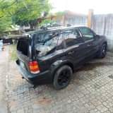 A picture of 2002 Ford Escape 4 4