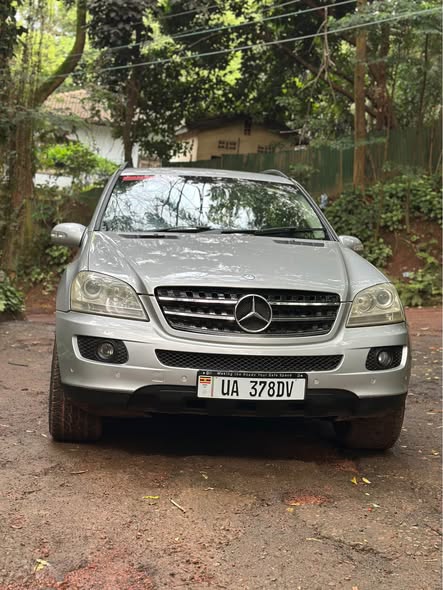 A picture of ML 350d Mercedes Benz