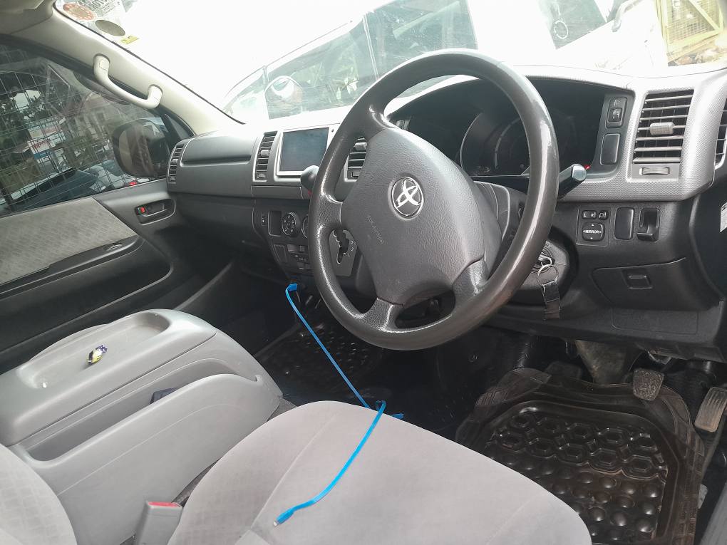 A picture of Toyota Alphard