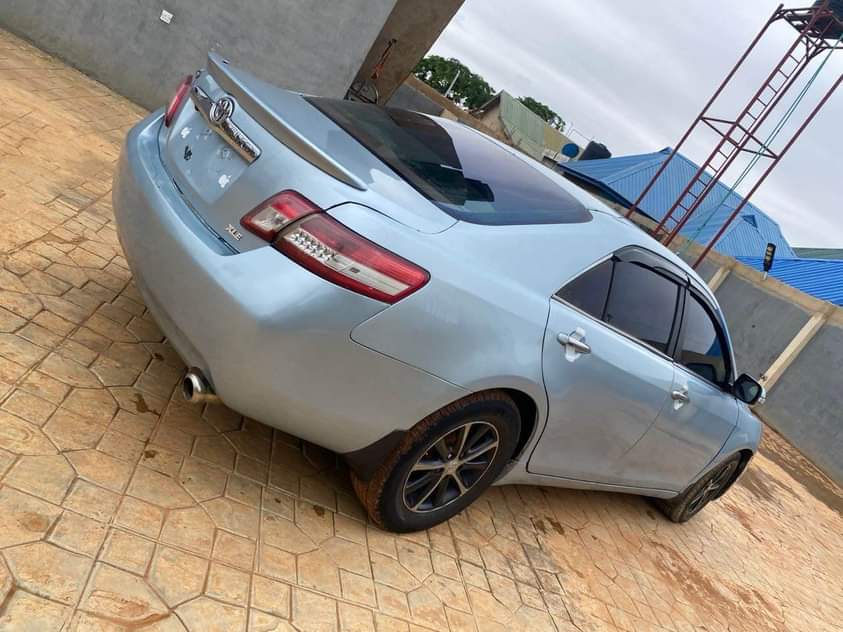 A picture of Toyota Camry 09