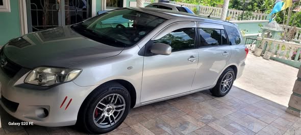 toyota fielder